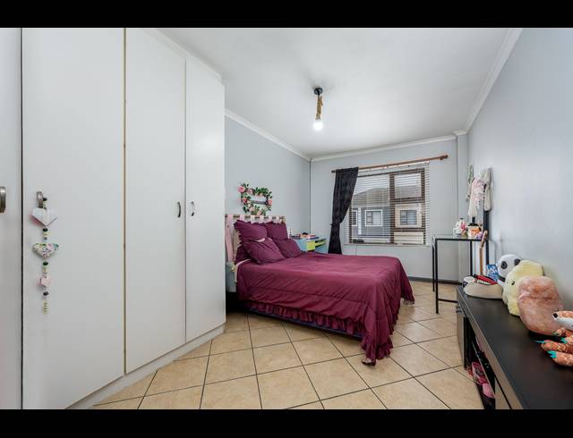 5 BEDROOM HOUSE FOR SALE IN HAGLEY